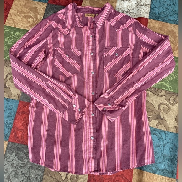 Wrangler Tops - Wrangler Western Style Pearl Snap Striped Button-Up Shirt Women's Size Medium.
